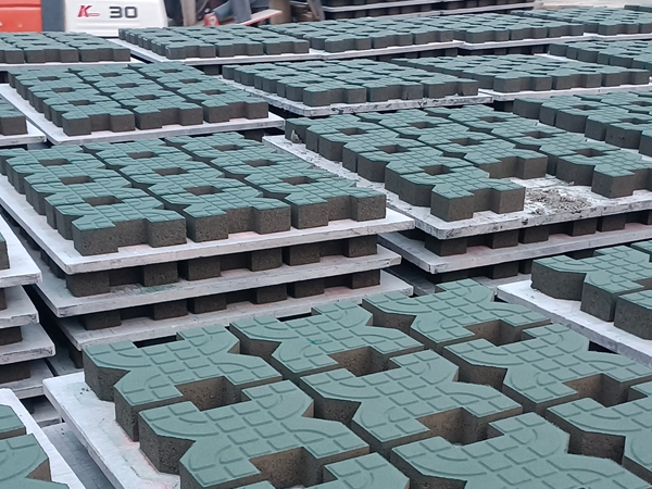 生態(tài)植草磚